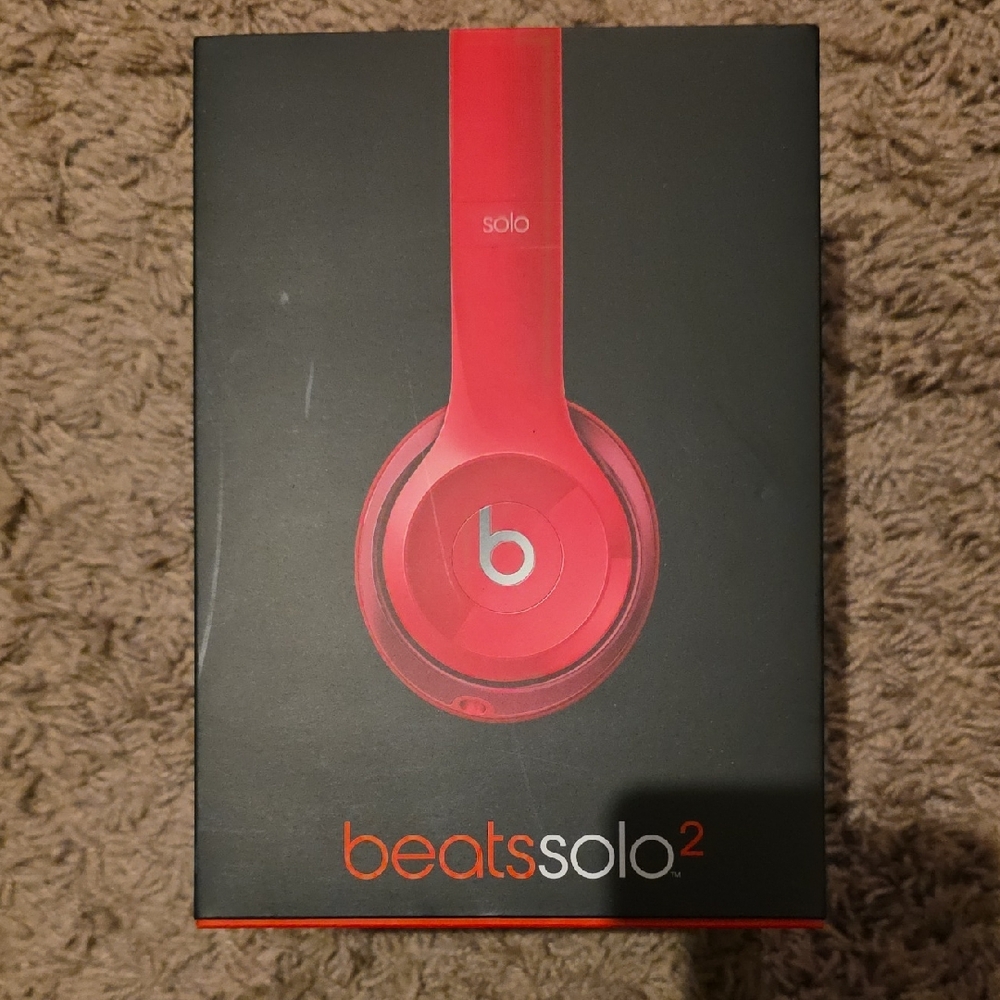 Beats by Dre Solo2 Over-Ear Headphones - PINK WIRED
